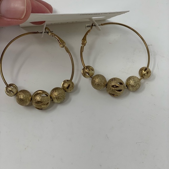 ALFANI women’s earrings golden color - Picture 4 of 5